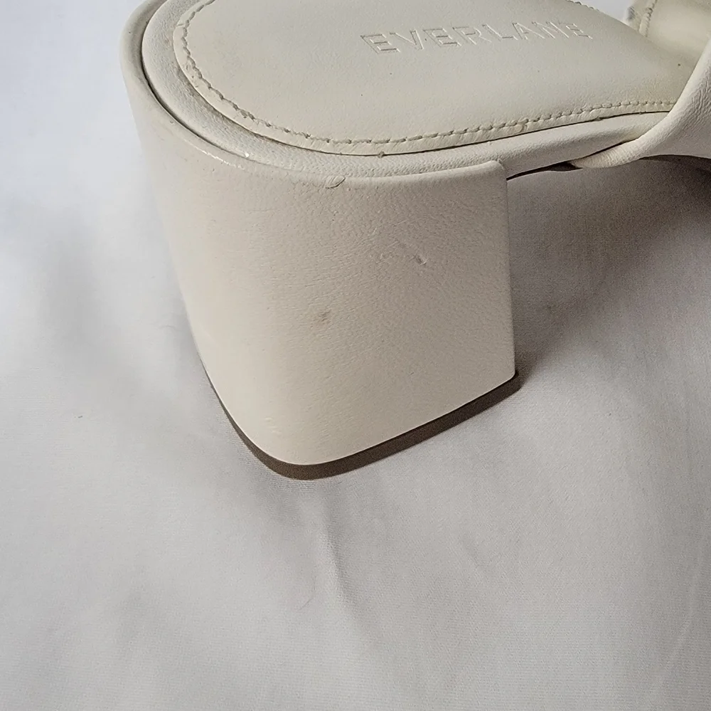 Everlane The Day Twist Heel in Cream Size Leather Flared Block Heel